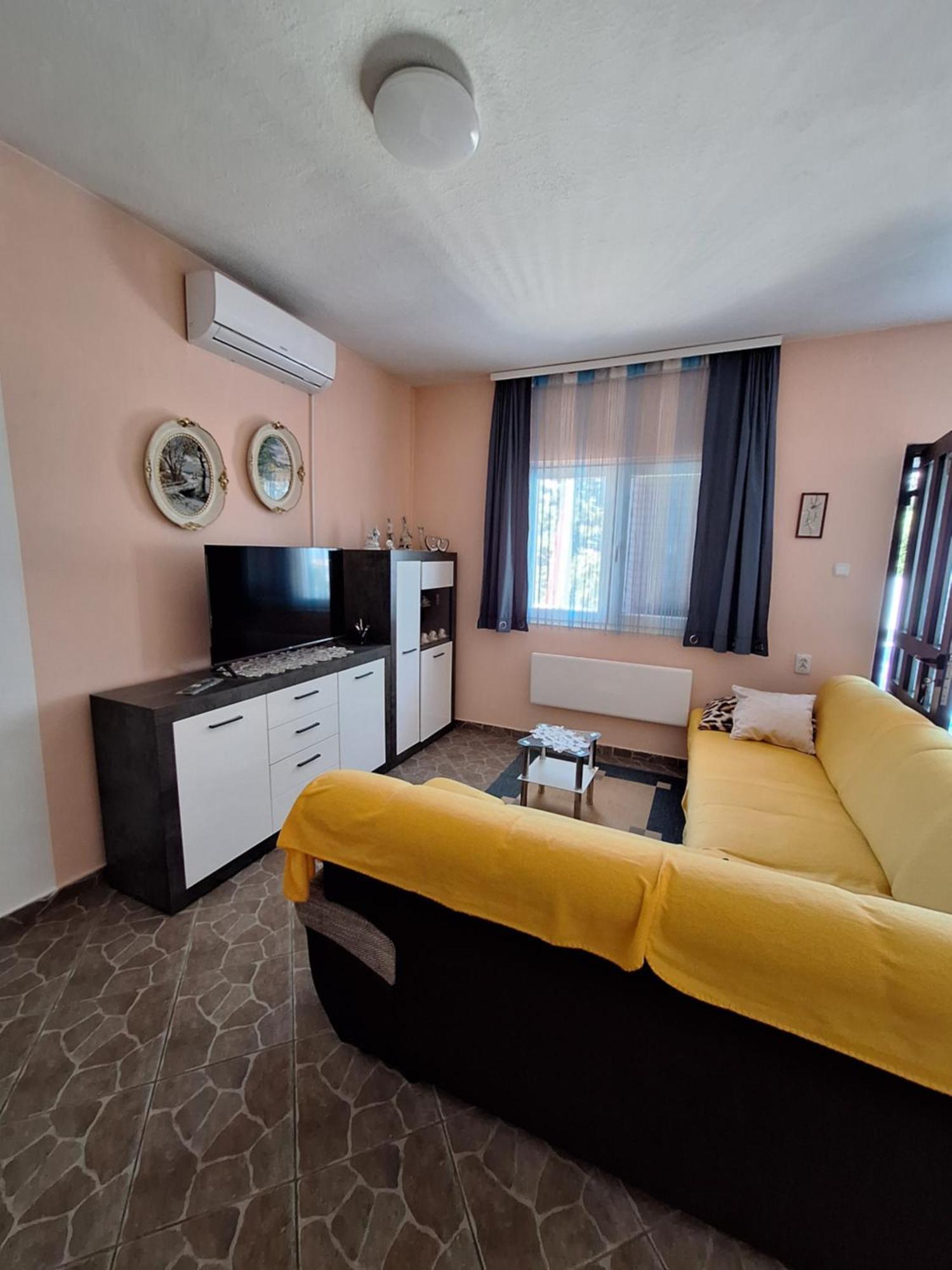 Ferienwohnung Kuca Za Odmor Coccoli Karlobag Exterior foto