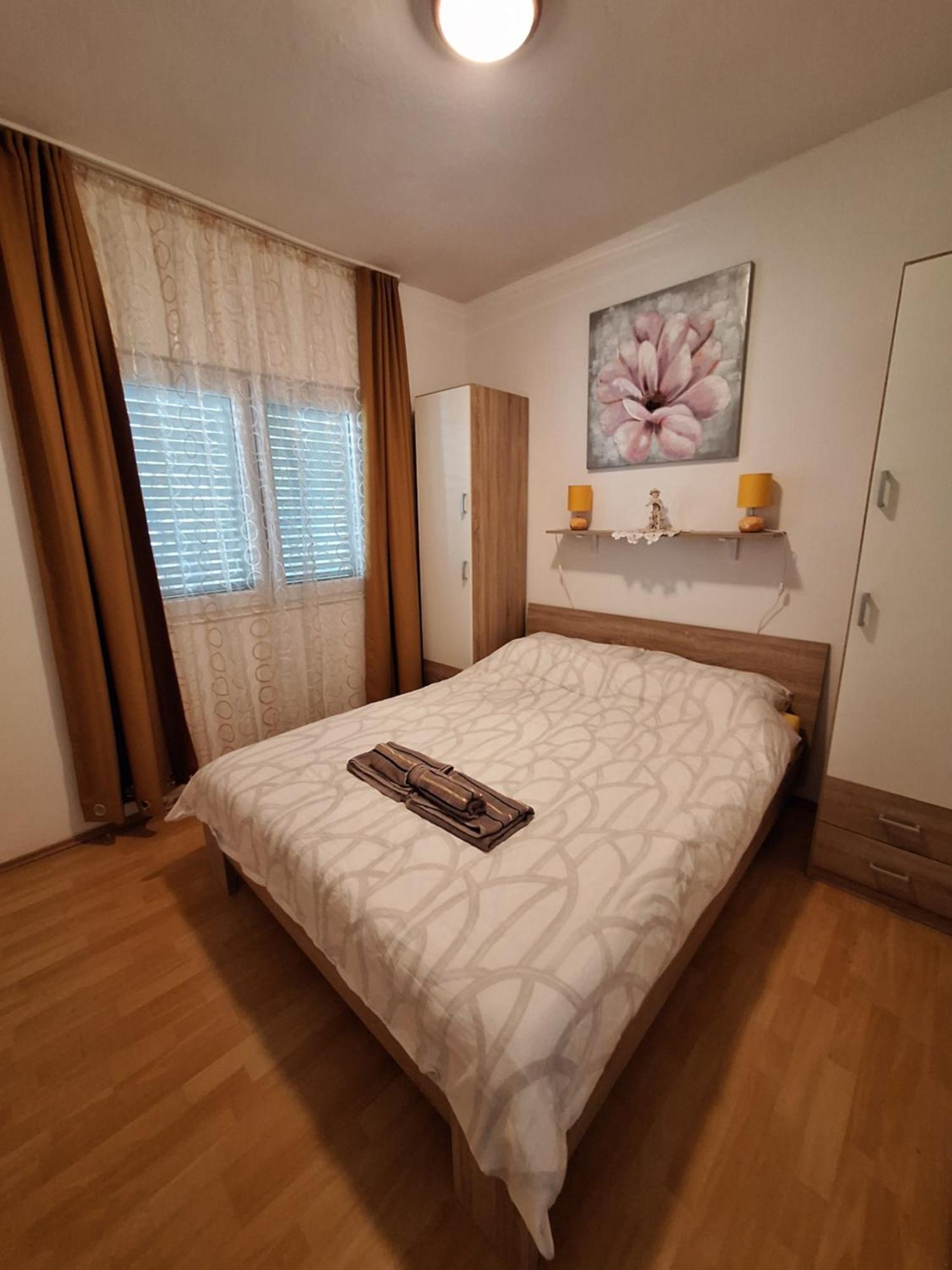 Ferienwohnung Kuca Za Odmor Coccoli Karlobag Exterior foto