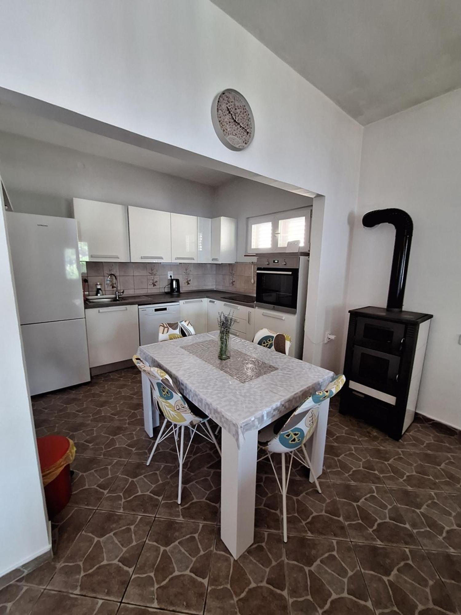 Ferienwohnung Kuca Za Odmor Coccoli Karlobag Exterior foto